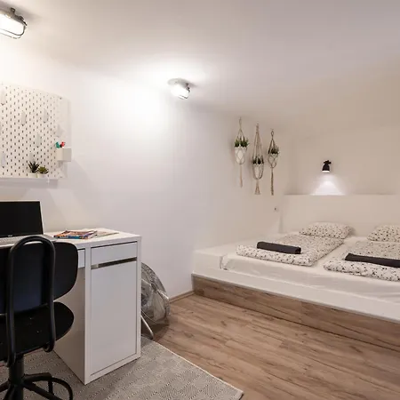 Szentkiralyi Lofts * Budapest